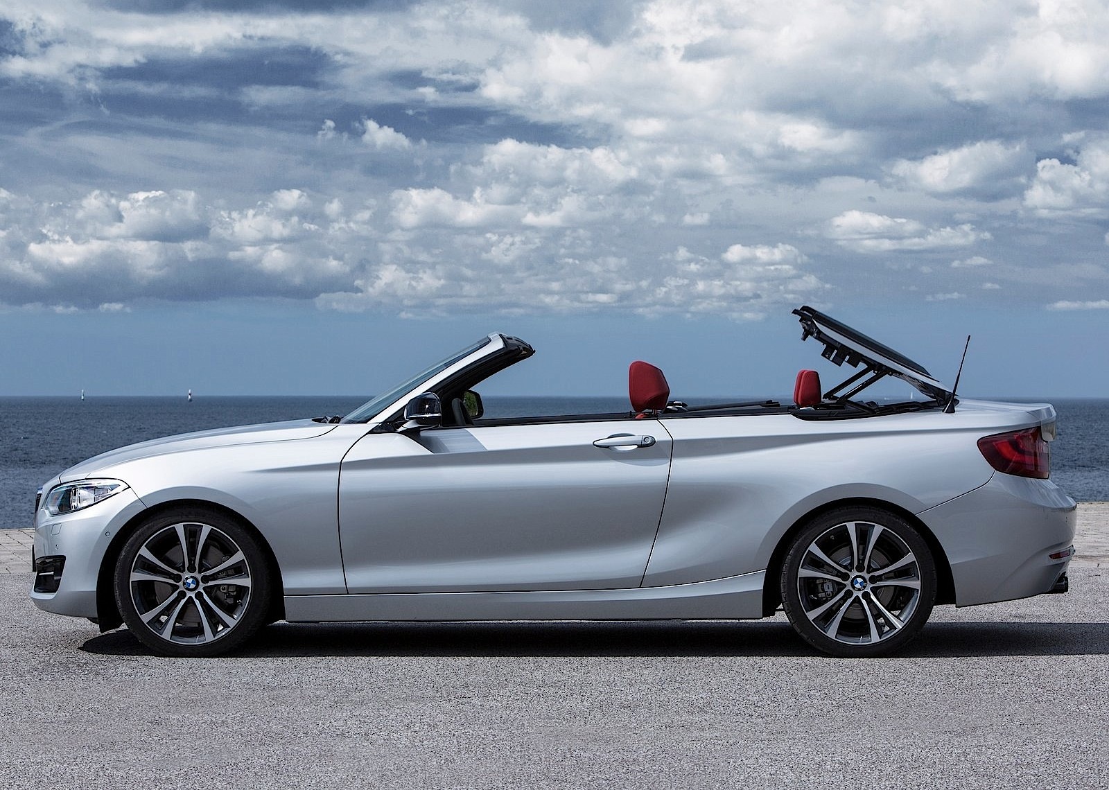 Bmw 2 Series Convertible photo 22