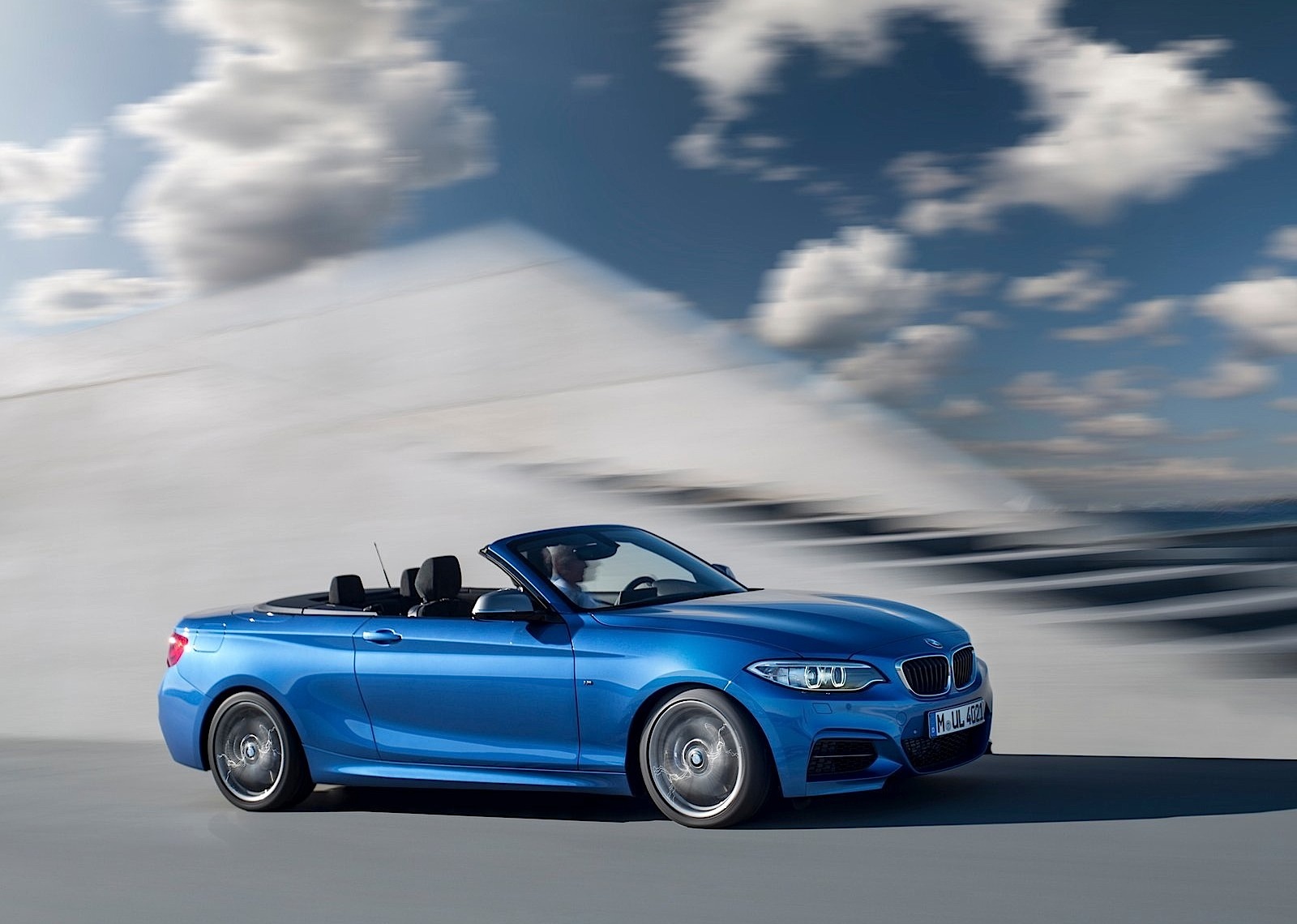 Bmw 2 Series Convertible photo 44
