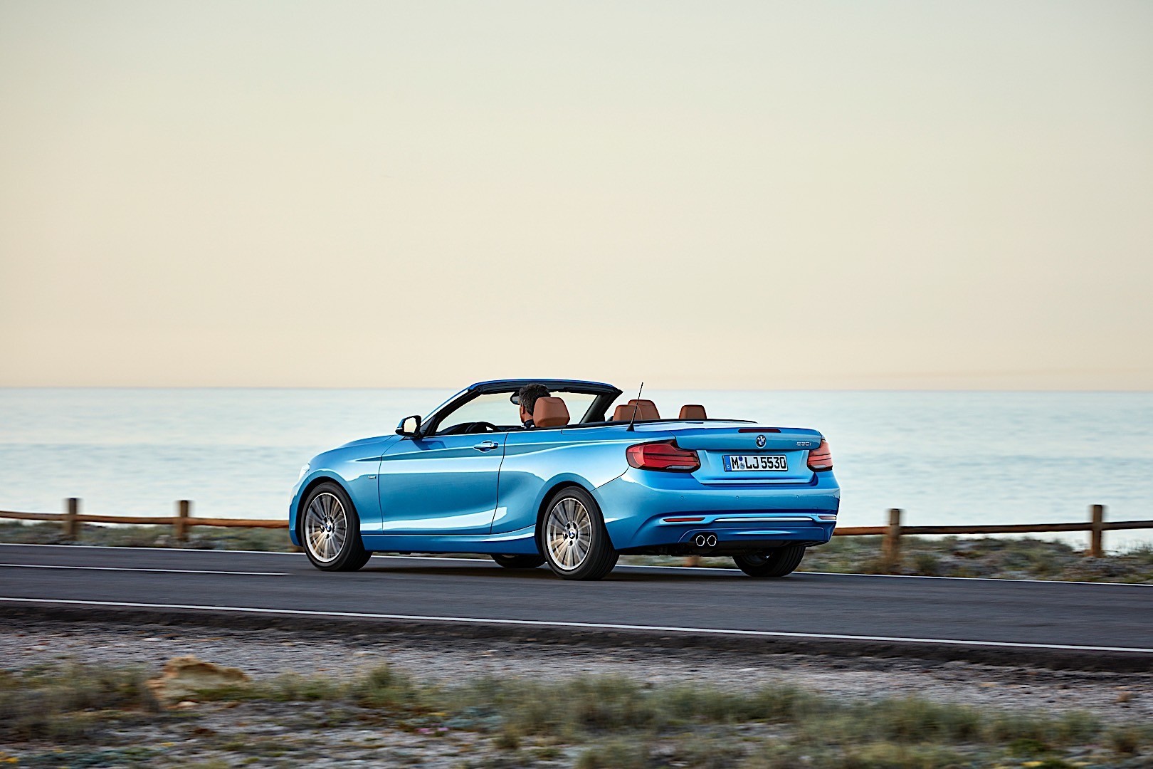 Bmw 2 Series Convertible photo 14