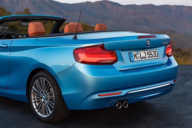 Bmw 2 Series Convertible photo 17