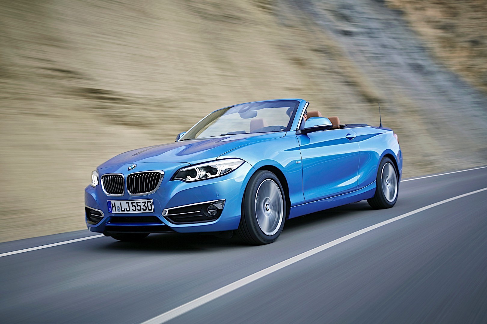 Bmw 2 Series Convertible photo 24