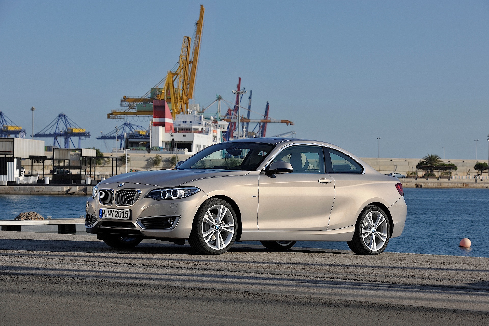 Bmw 2 Series Coupe photo 23