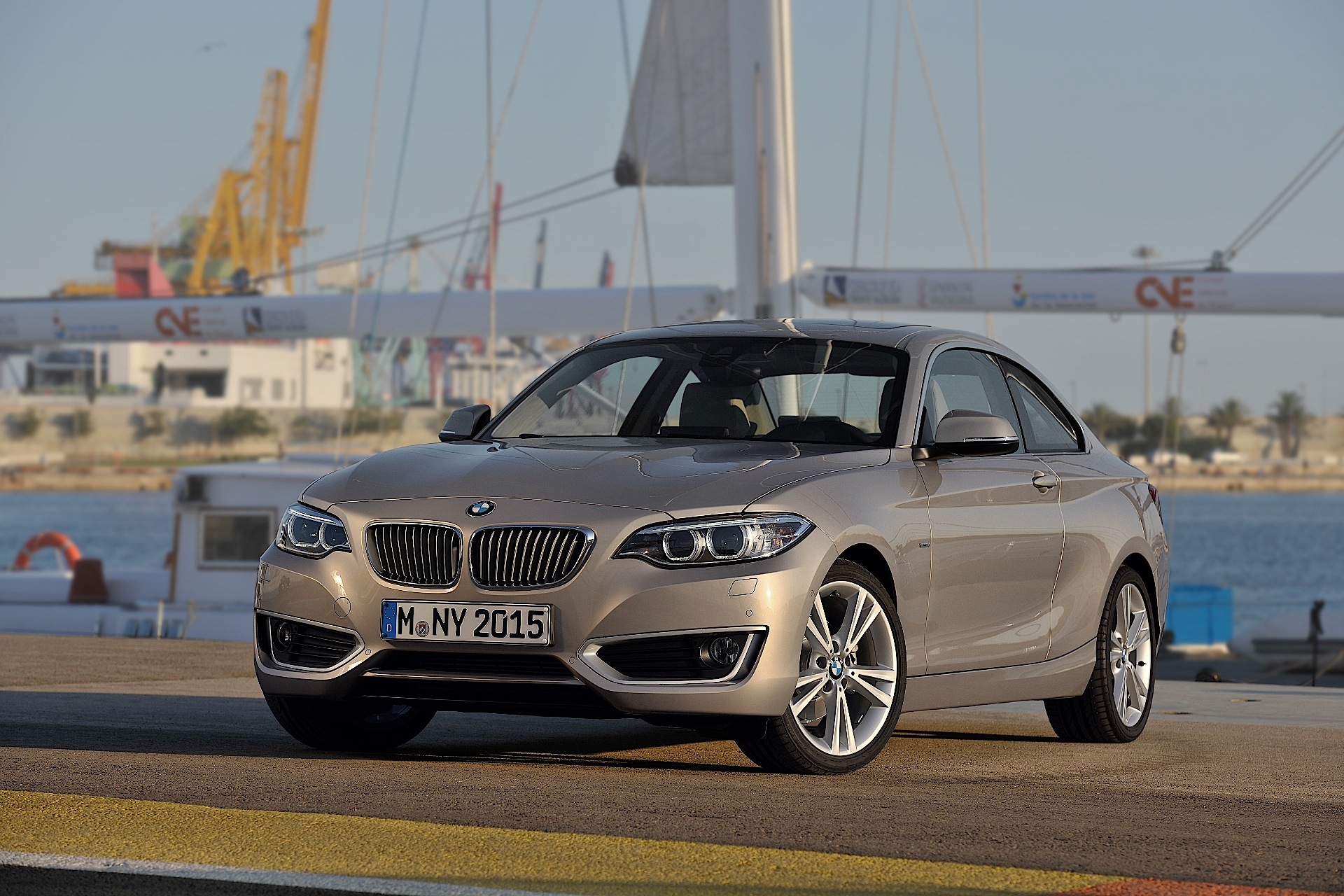 Bmw 2 Series Coupe photo 24
