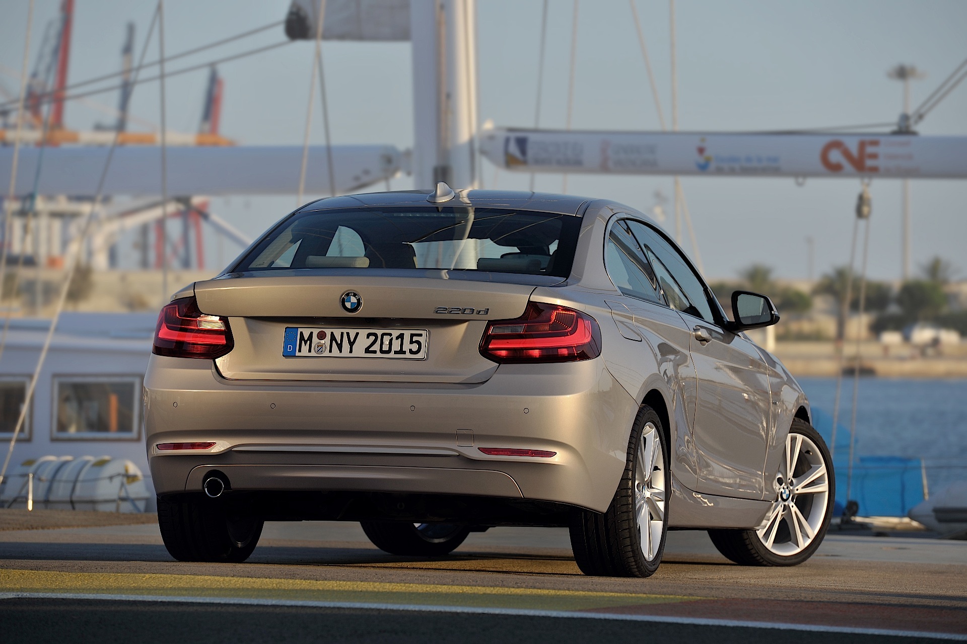 Bmw 2 Series Coupe photo 25