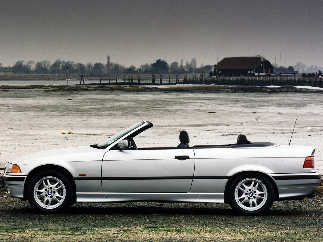 Bmw 3 Series Cabriolet photo 18