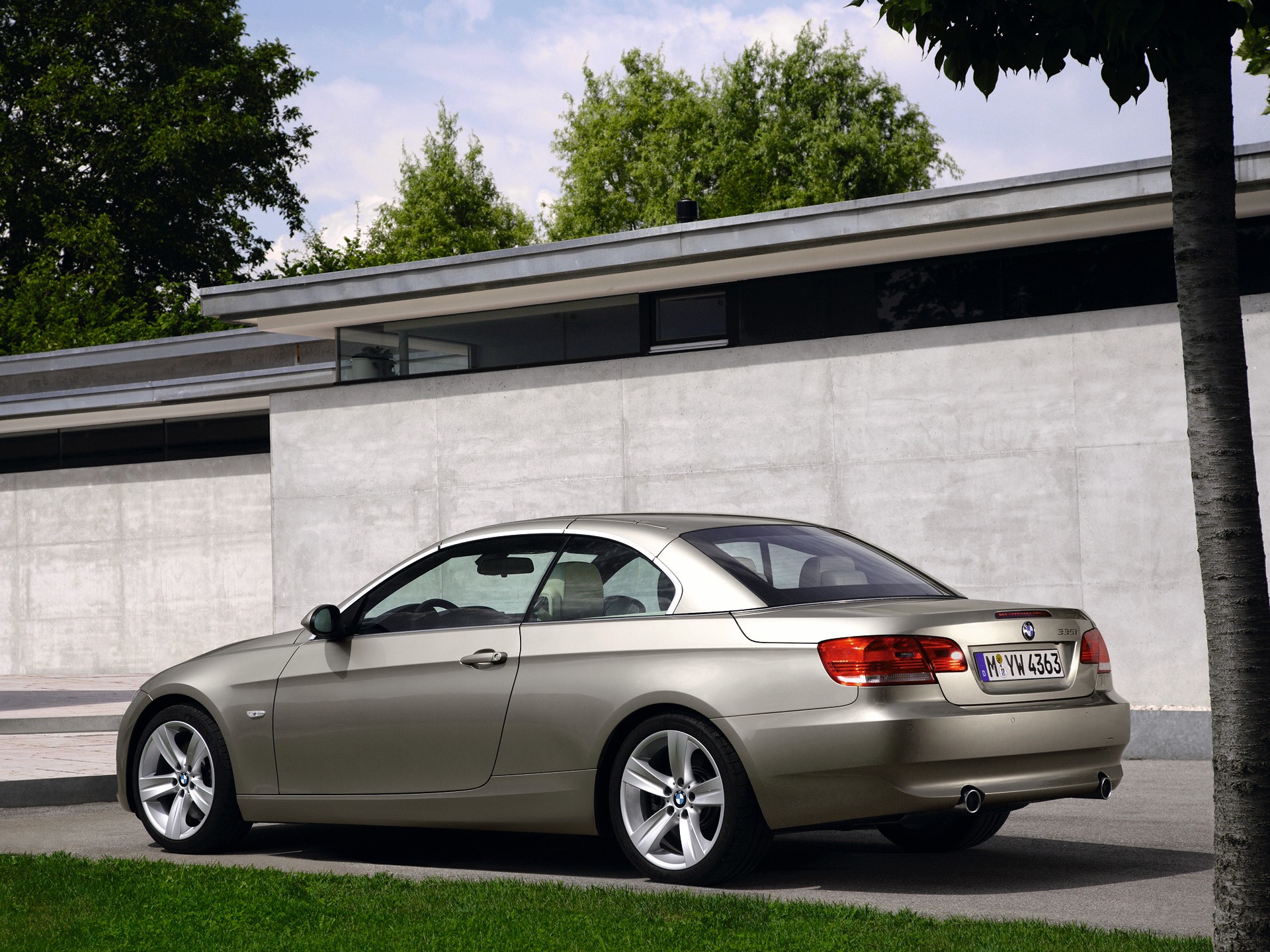 Bmw 3 Series Cabriolet photo 16