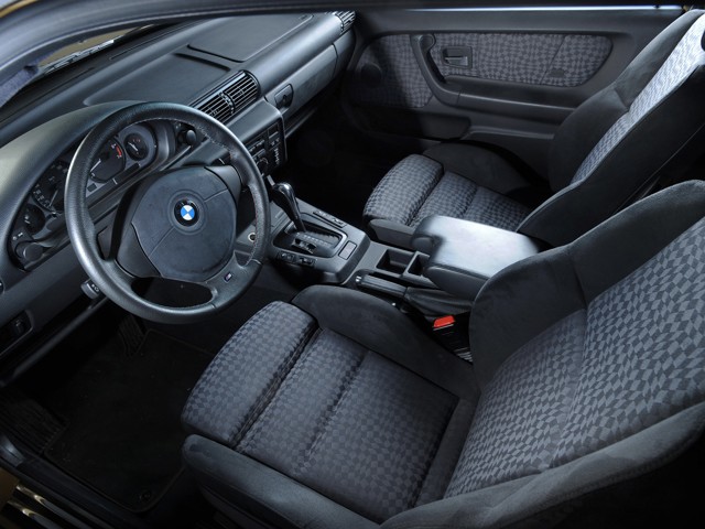 Bmw 3 Series Compact photo 30