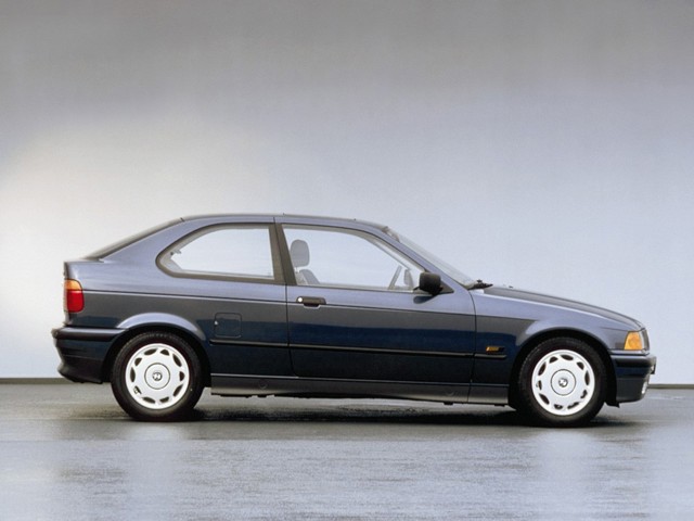 Bmw 3 Series Compact photo 16