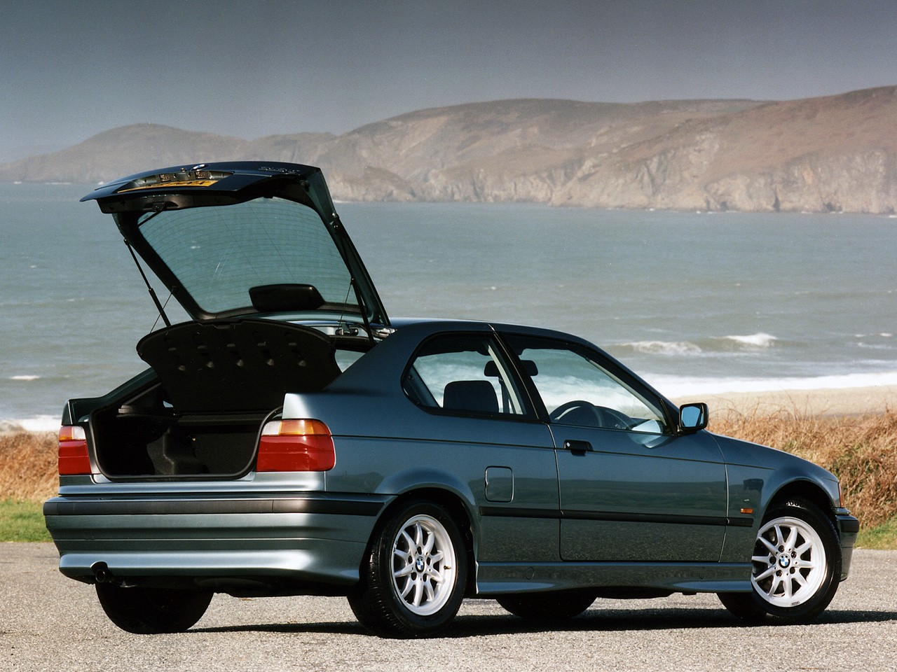 Bmw 3 Series Compact photo 20