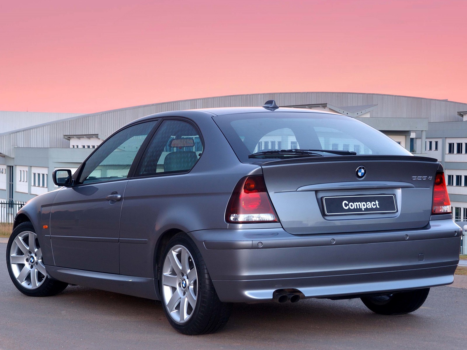 Bmw 3 Series Compact photo 27