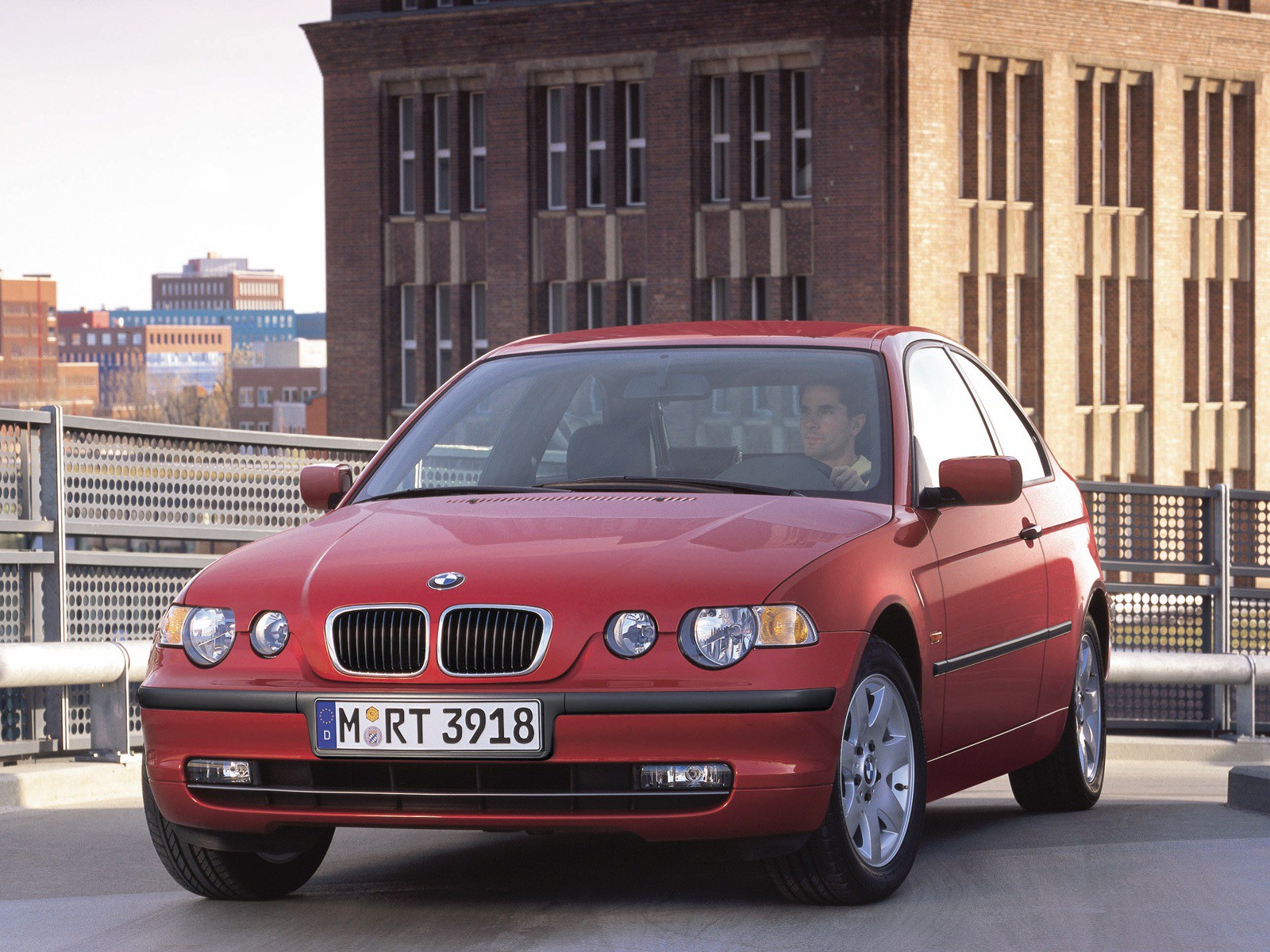 Bmw 3 Series Compact photo 29