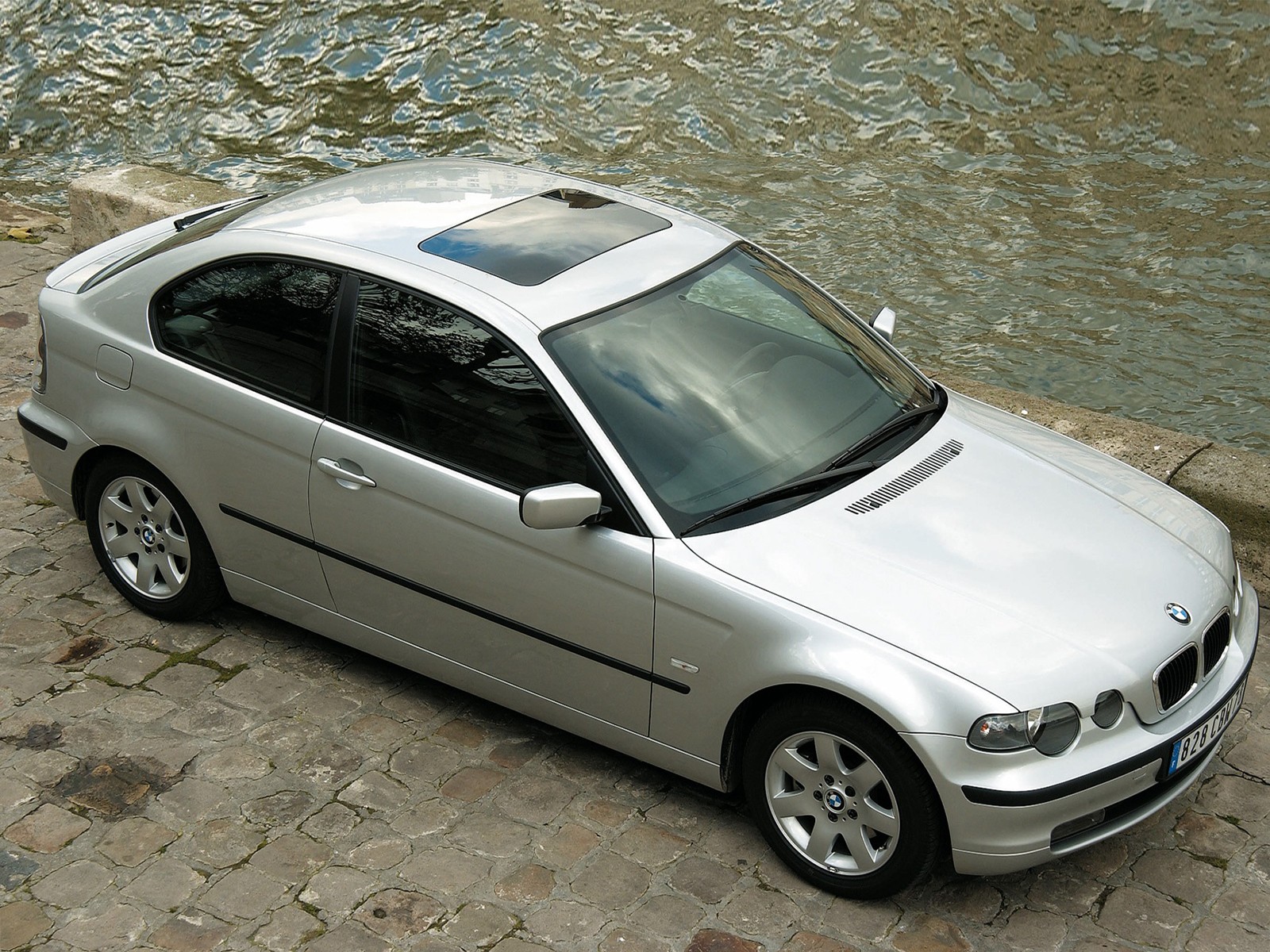 Bmw 3 Series Compact photo 33