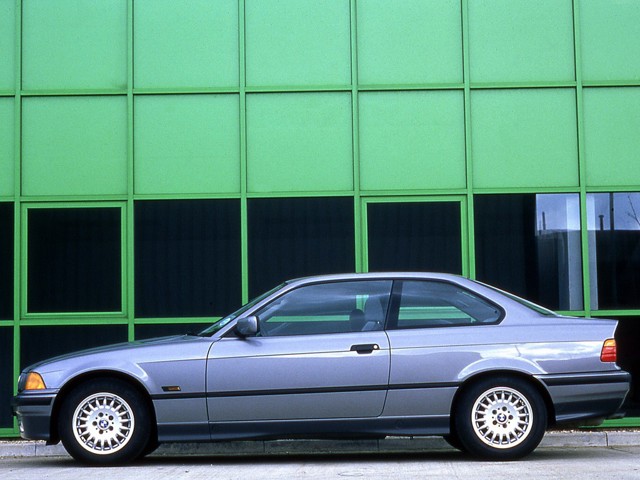 Bmw 3 Series Coupe foto 9
