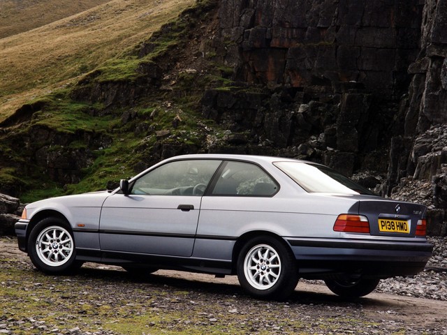 Bmw 3 Series Coupe foto 13