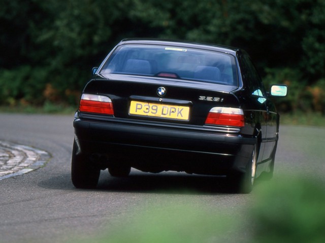 Bmw 3 Series Coupe foto 16