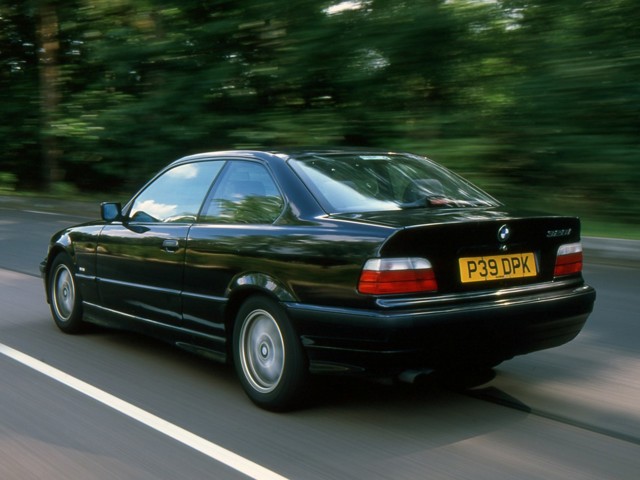 Bmw 3 Series Coupe foto 17