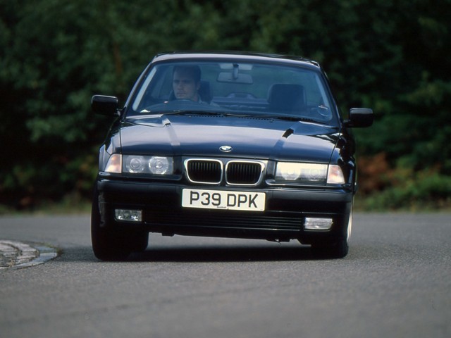 Bmw 3 Series Coupe foto 19