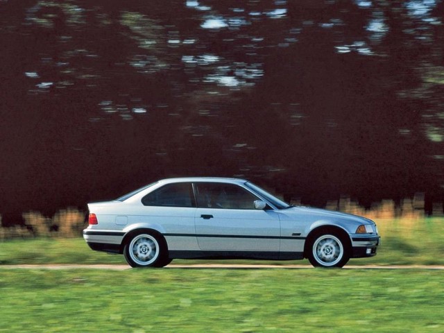 Bmw 3 Series Coupe foto 6