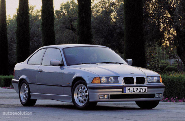 Bmw 3 Series Coupe foto 3