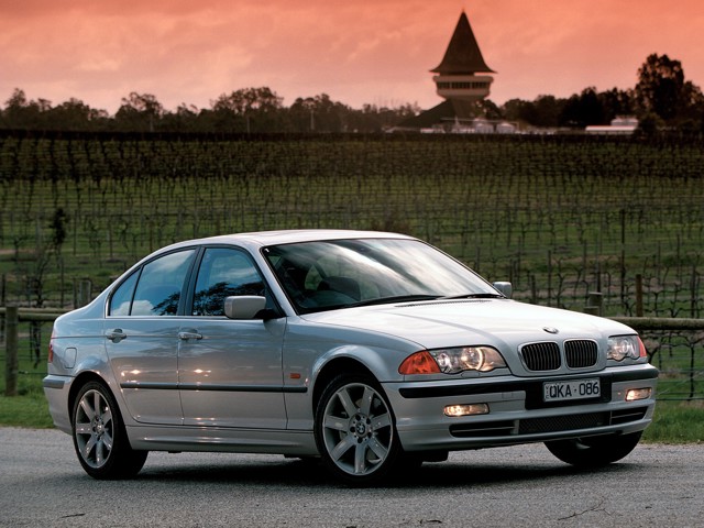 Bmw 3 Series Sedan photo 12