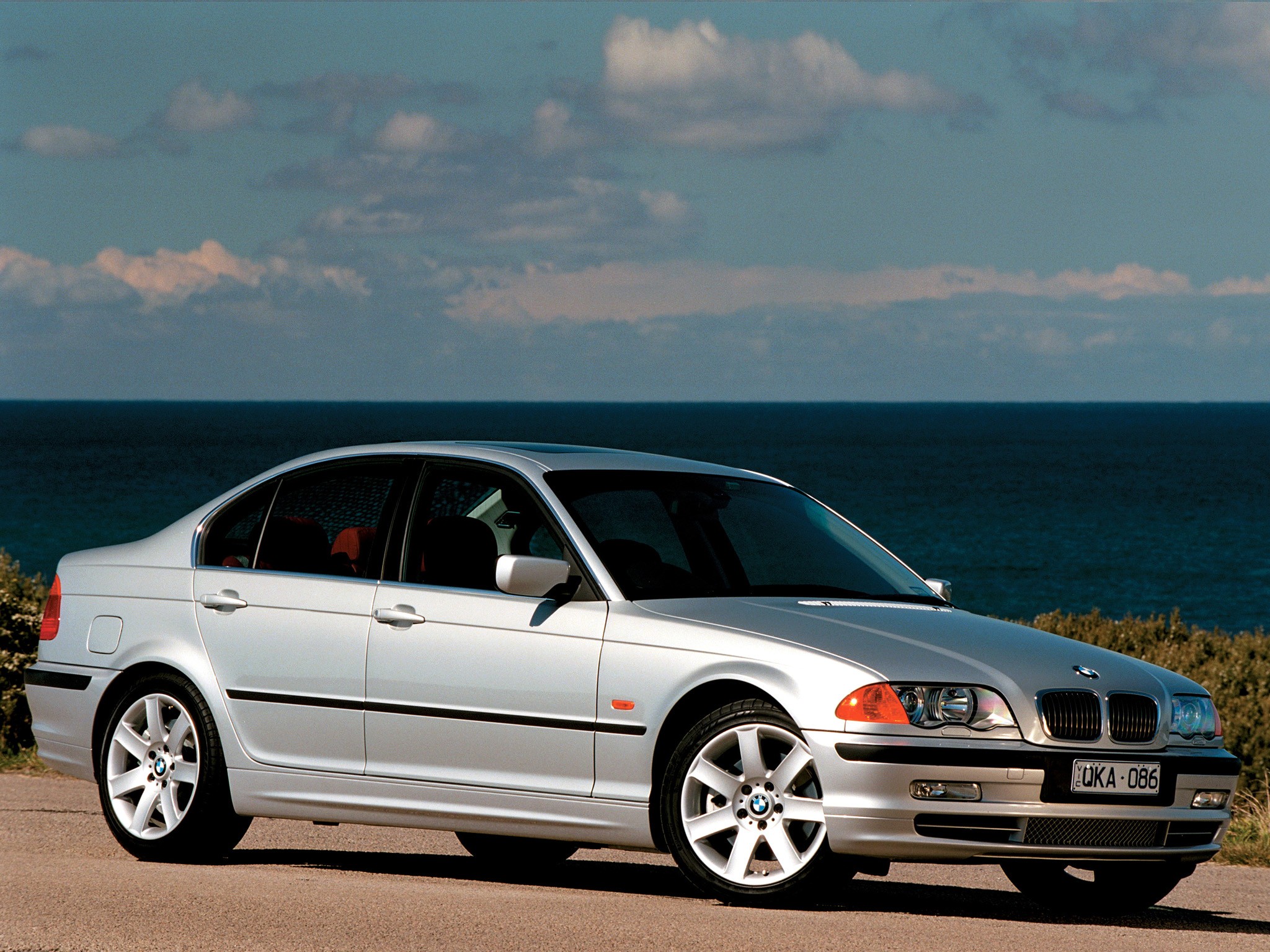 Bmw 3 Series Sedan photo 14