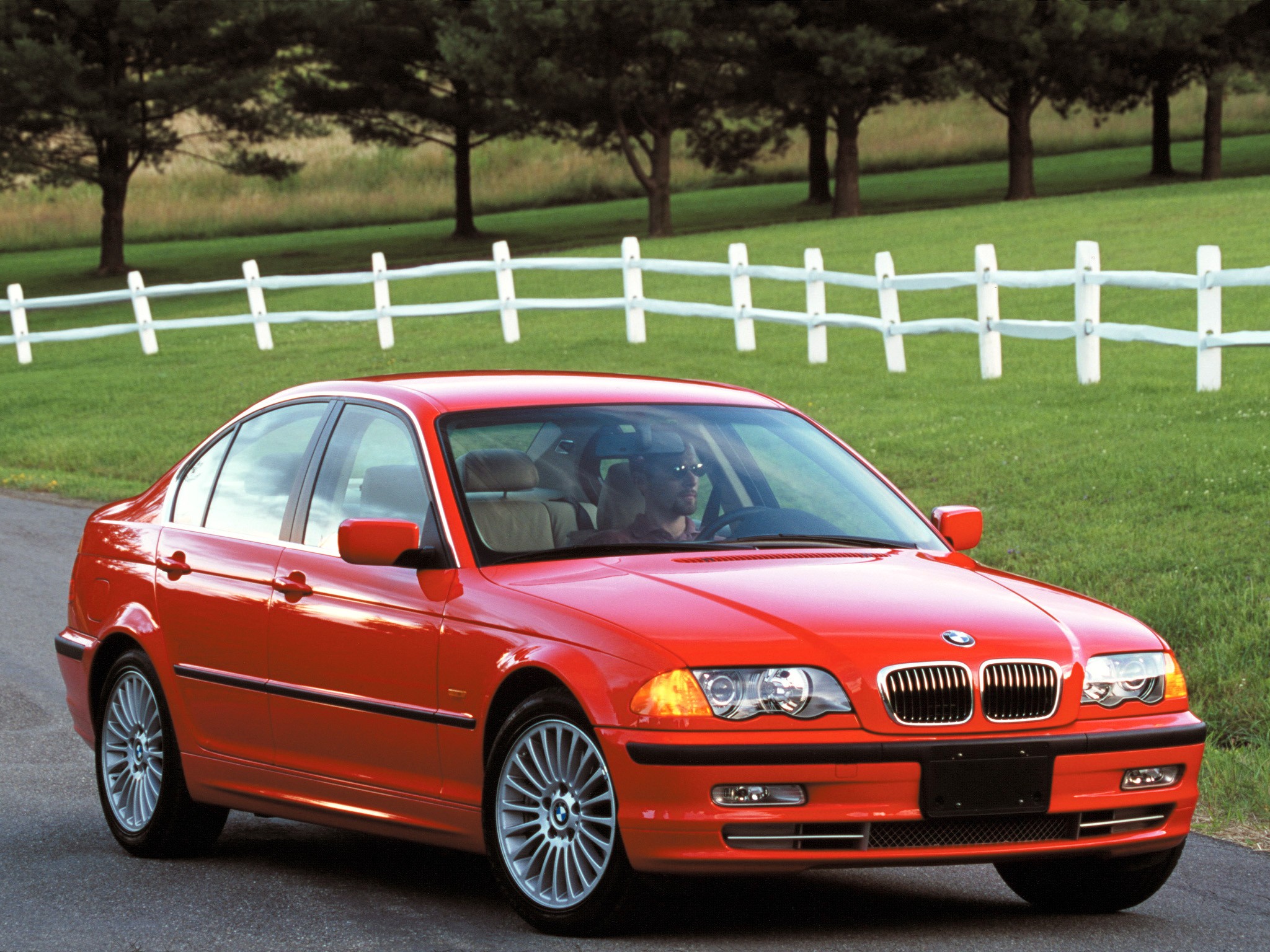 Bmw 3 Series Sedan photo 15