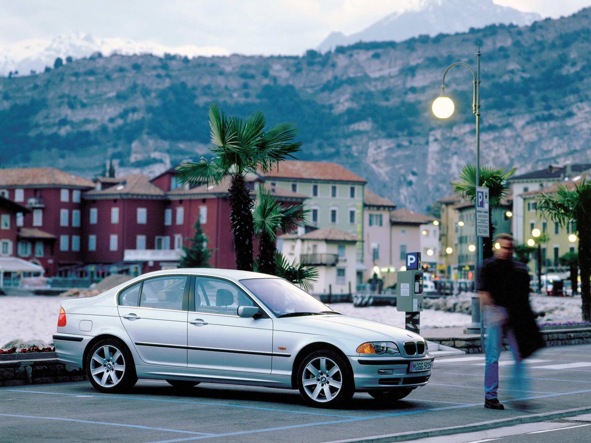 Bmw 3 Series Sedan photo 19