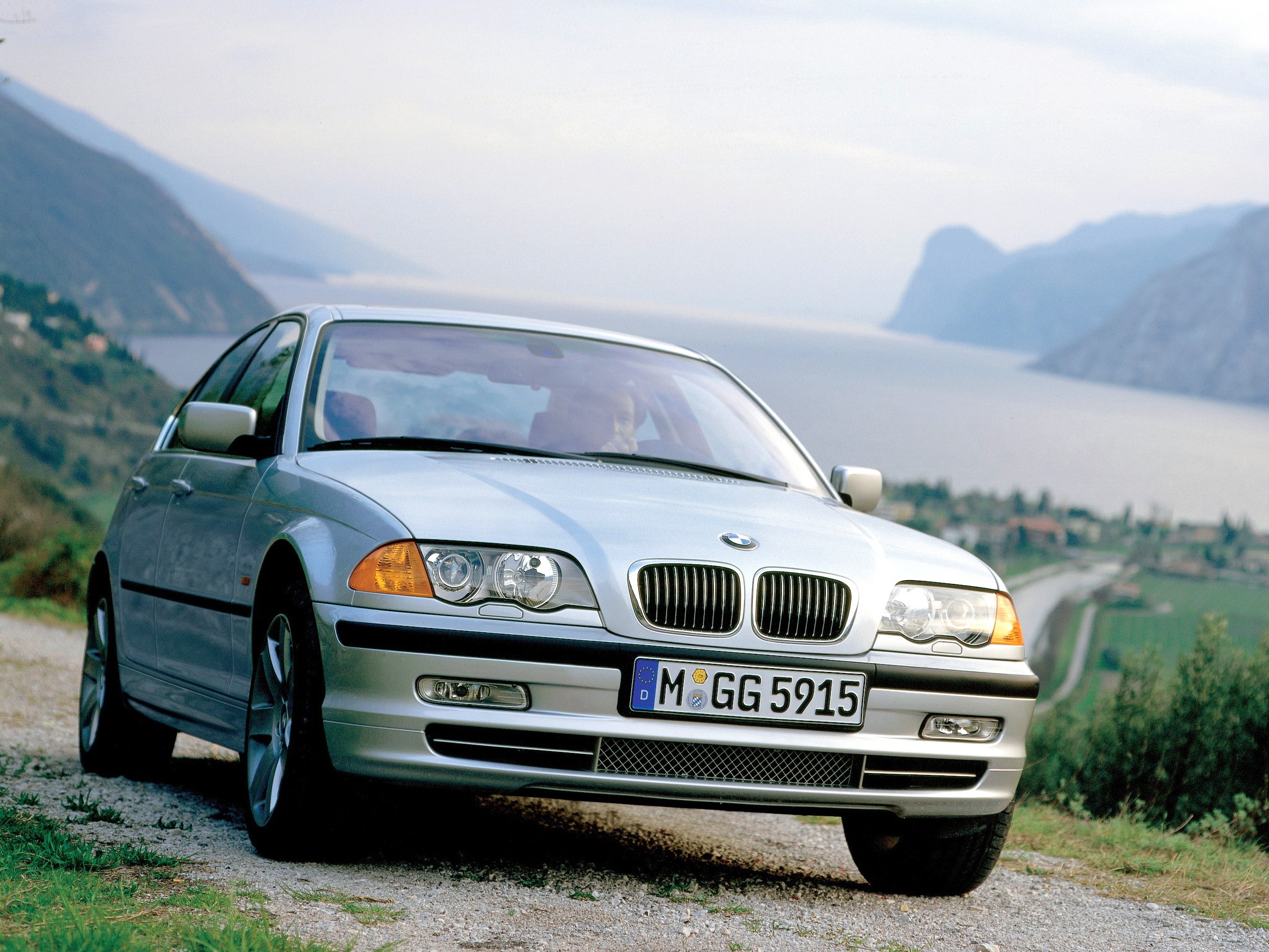 Bmw 3 Series Sedan photo 20