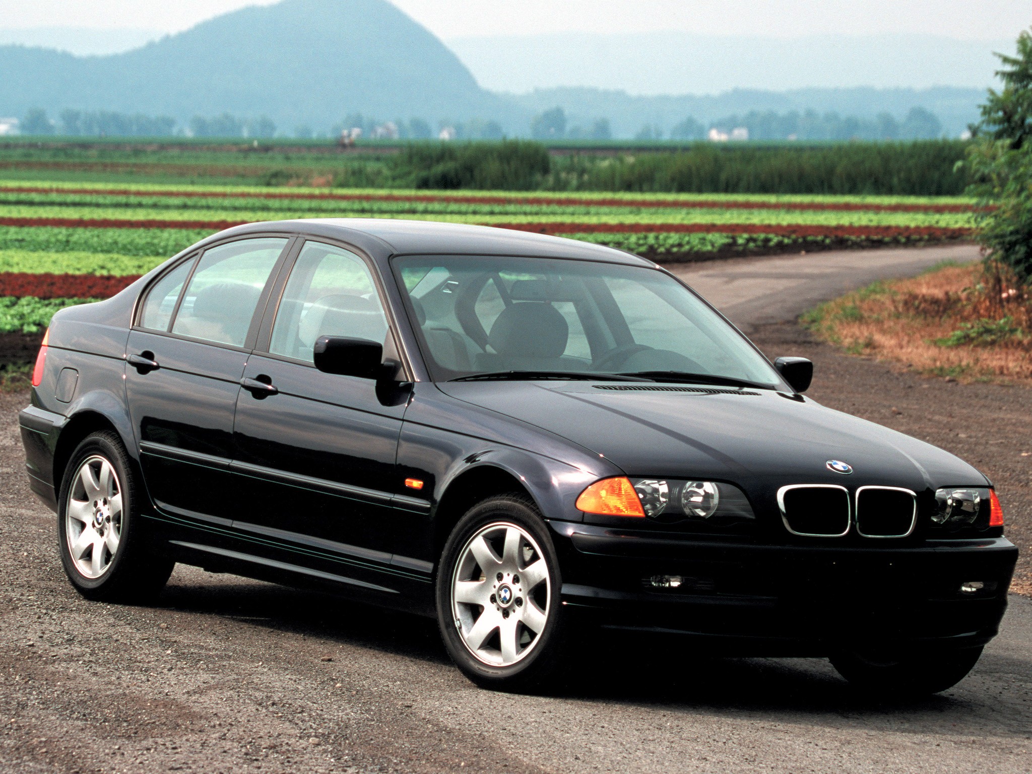 Bmw 3 Series Sedan photo 22