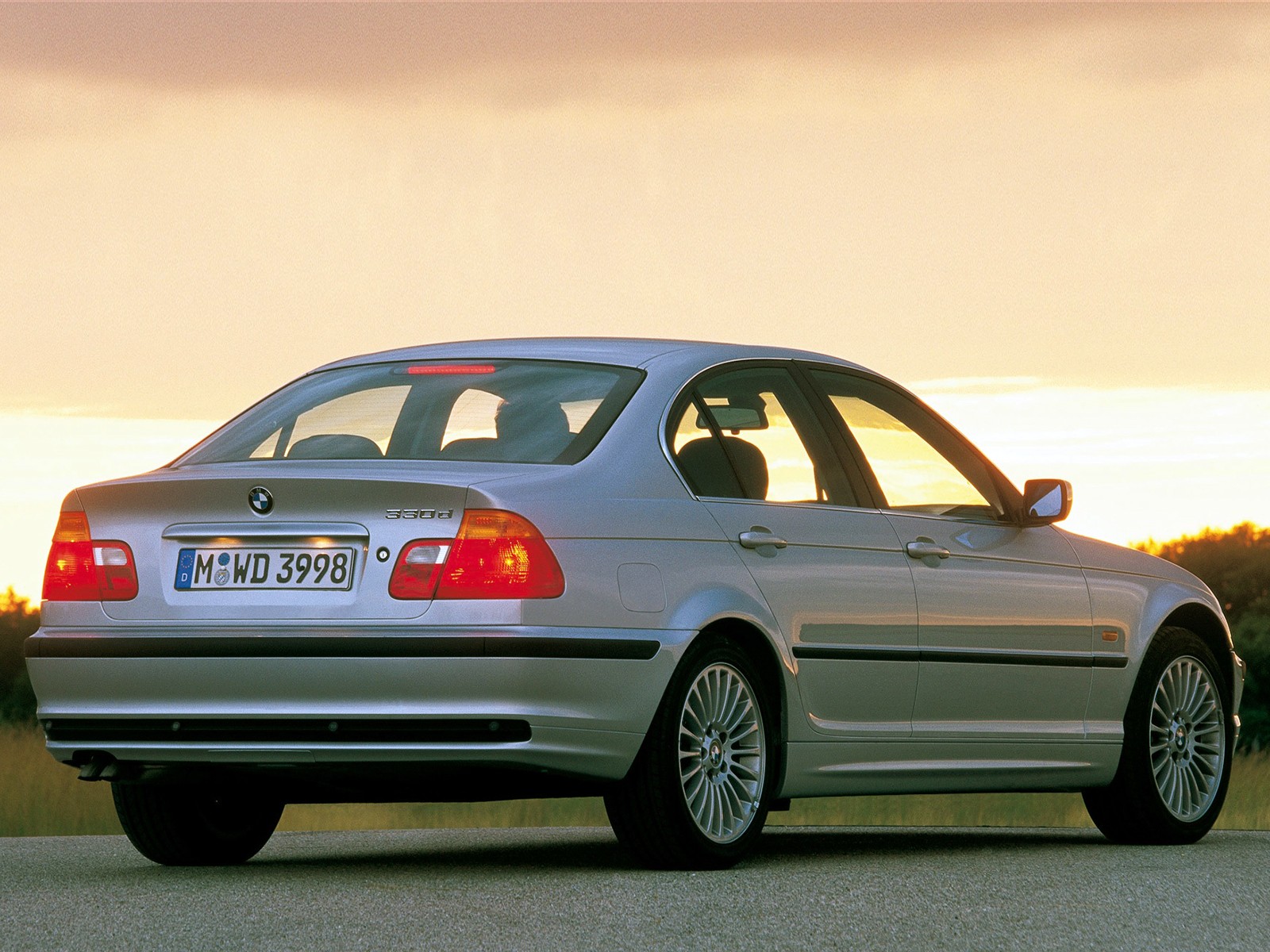 Bmw 3 Series Sedan photo 26