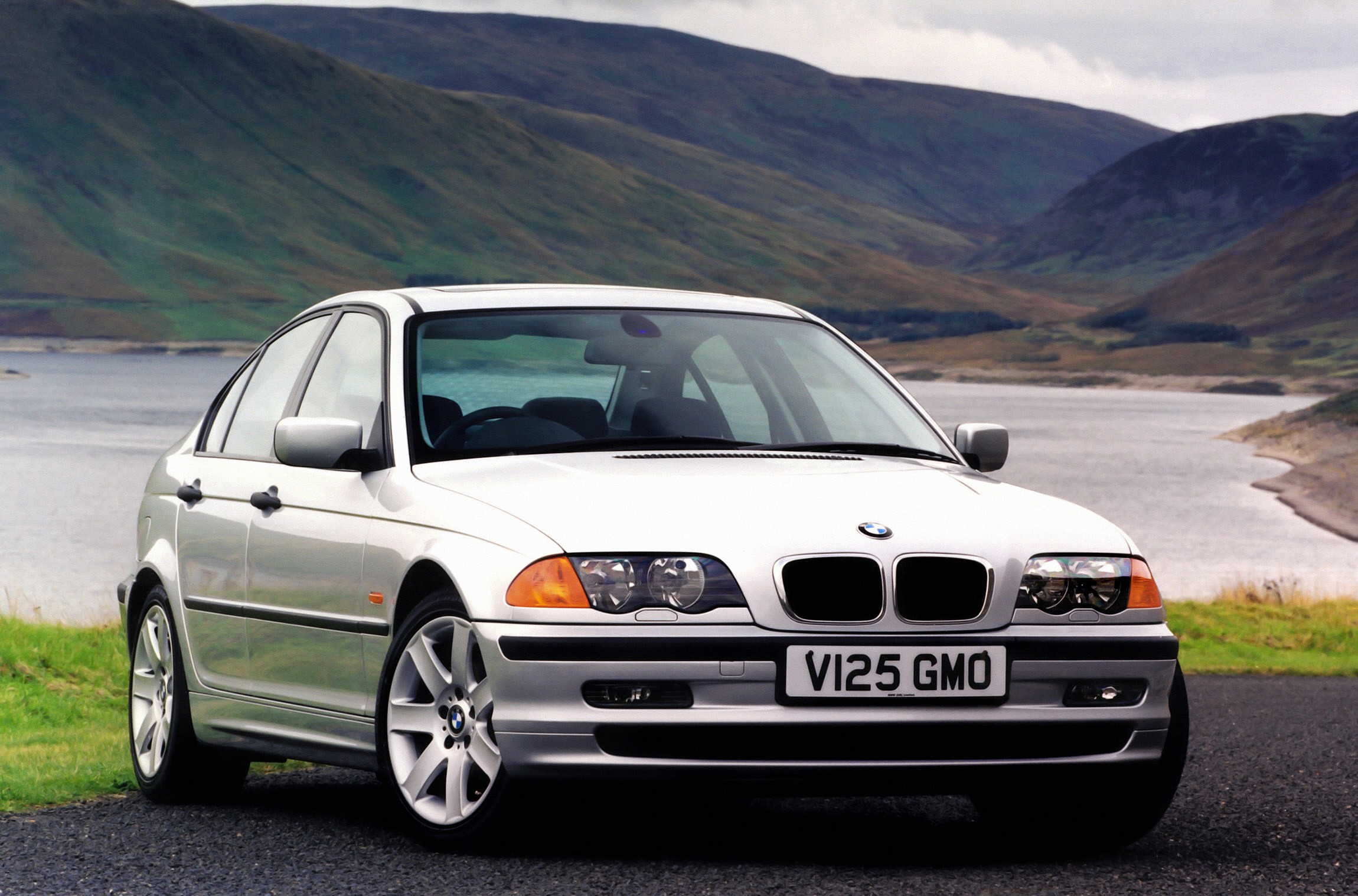 Bmw 3 Series Sedan photo 35