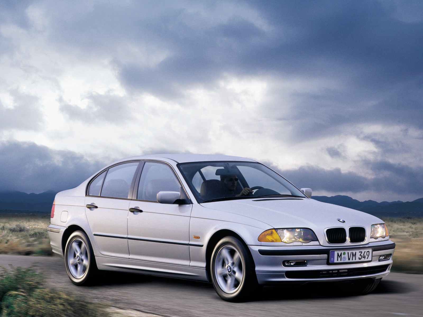 Bmw 3 Series Sedan photo 36