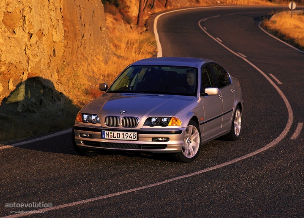 Bmw 3 Series Sedan photo 8