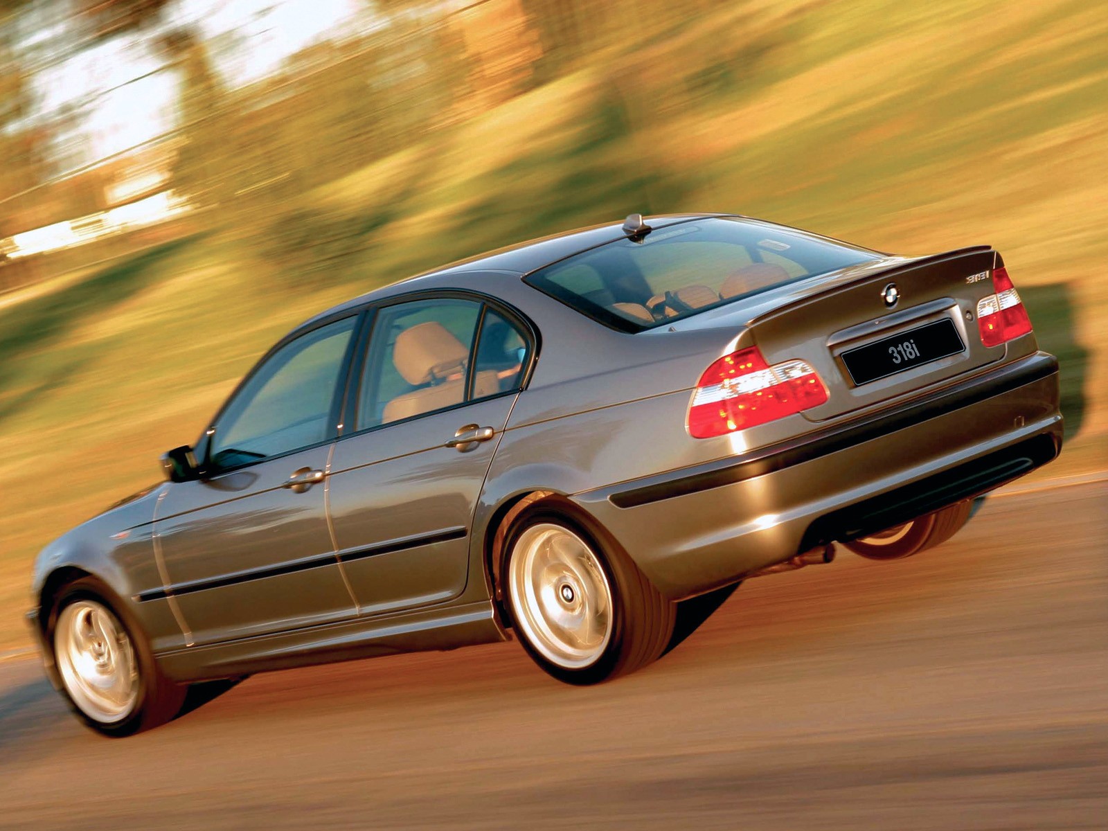 Bmw 3 Series Sedan photo 13