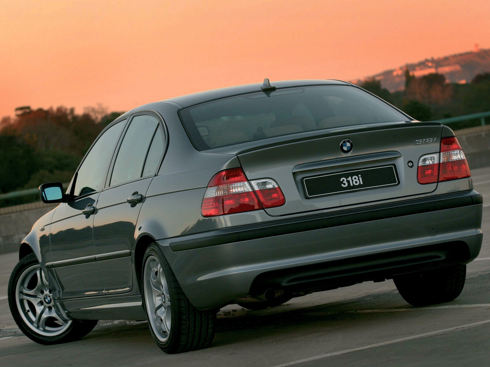 Bmw 3 Series Sedan photo 15