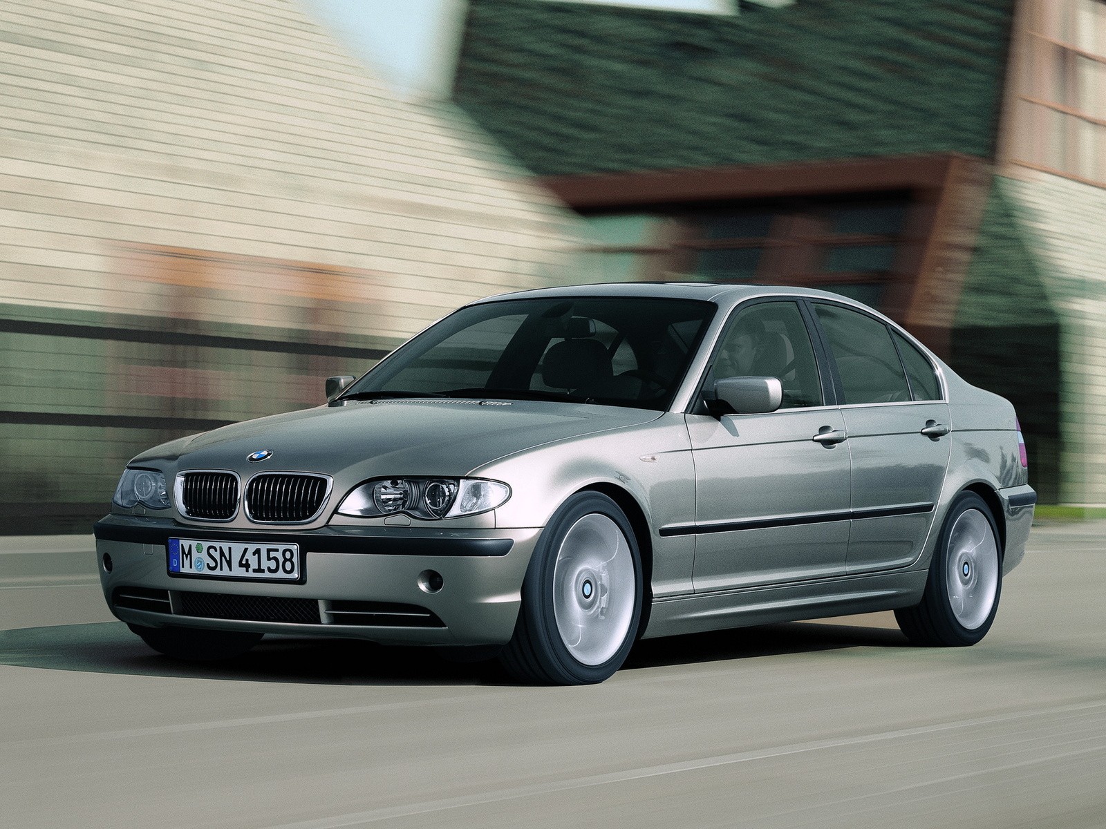 Bmw 3 Series Sedan photo 19