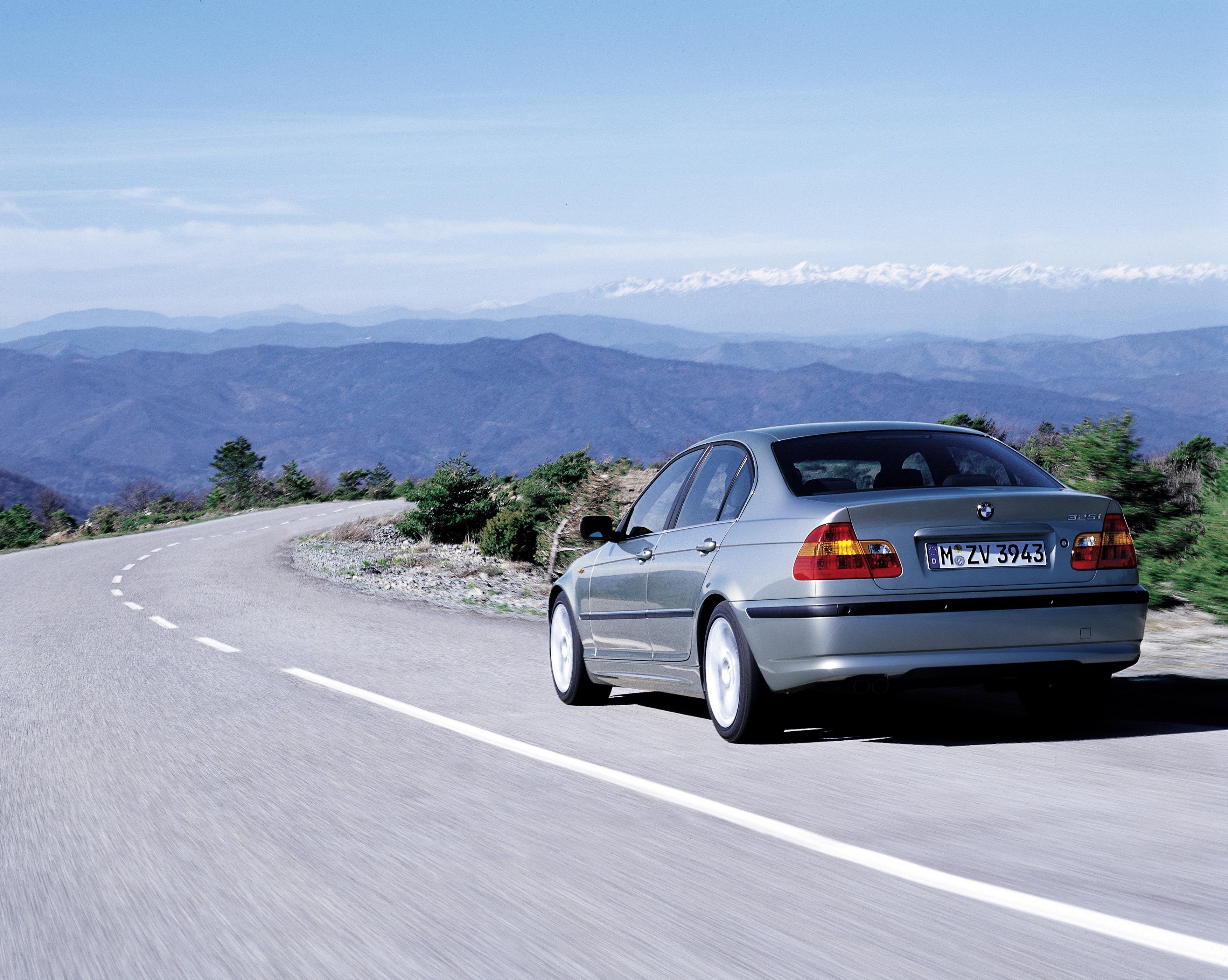 Bmw 3 Series Sedan photo 22