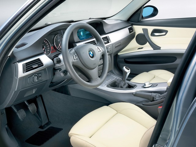Bmw 3 Series Sedan foto 101