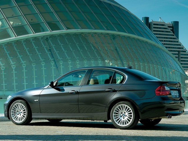 Bmw 3 Series Sedan foto 26