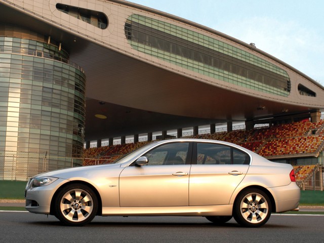 Bmw 3 Series Sedan foto 29