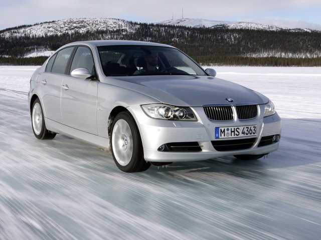 Bmw 3 Series Sedan foto 30