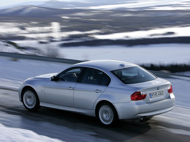 Bmw 3 Series Sedan foto 31