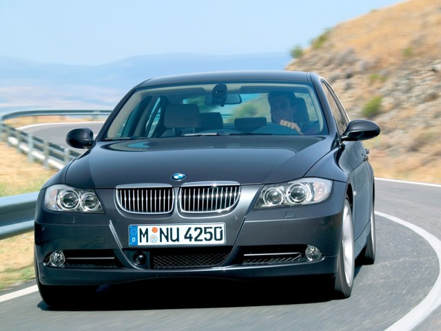Bmw 3 Series Sedan foto 32
