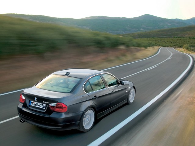 Bmw 3 Series Sedan foto 33