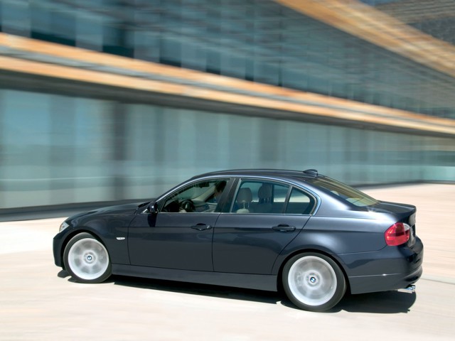 Bmw 3 Series Sedan foto 35