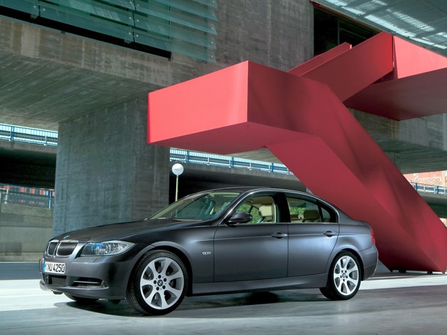 Bmw 3 Series Sedan foto 36