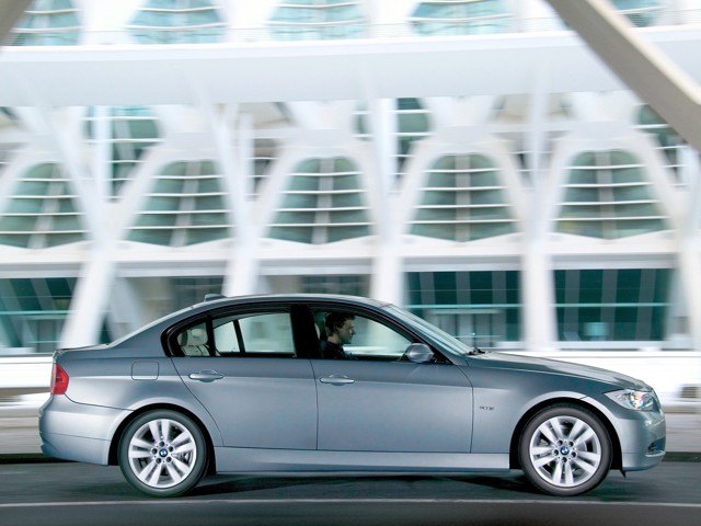 Bmw 3 Series Sedan foto 39
