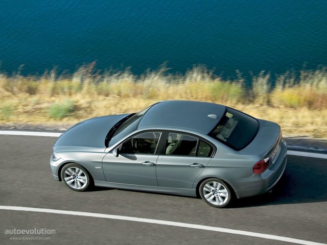 Bmw 3 Series Sedan foto 9