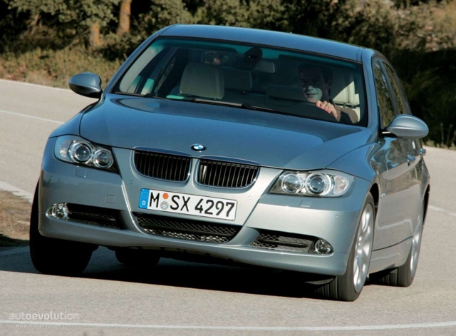 Bmw 3 Series Sedan foto 4