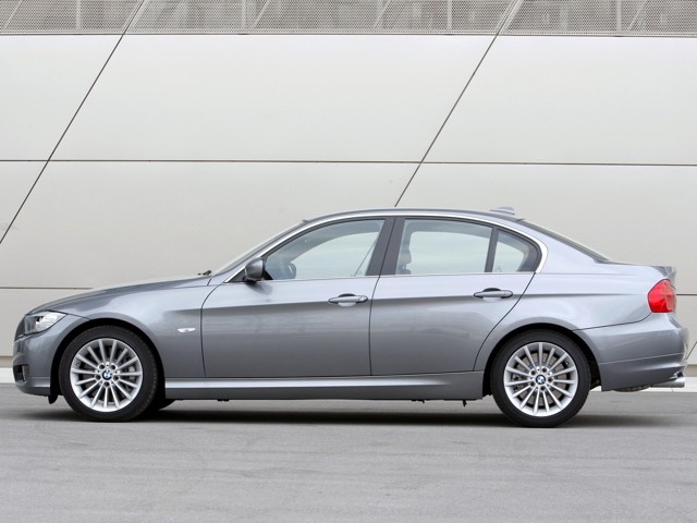 Bmw 3 Series Sedan photo 24
